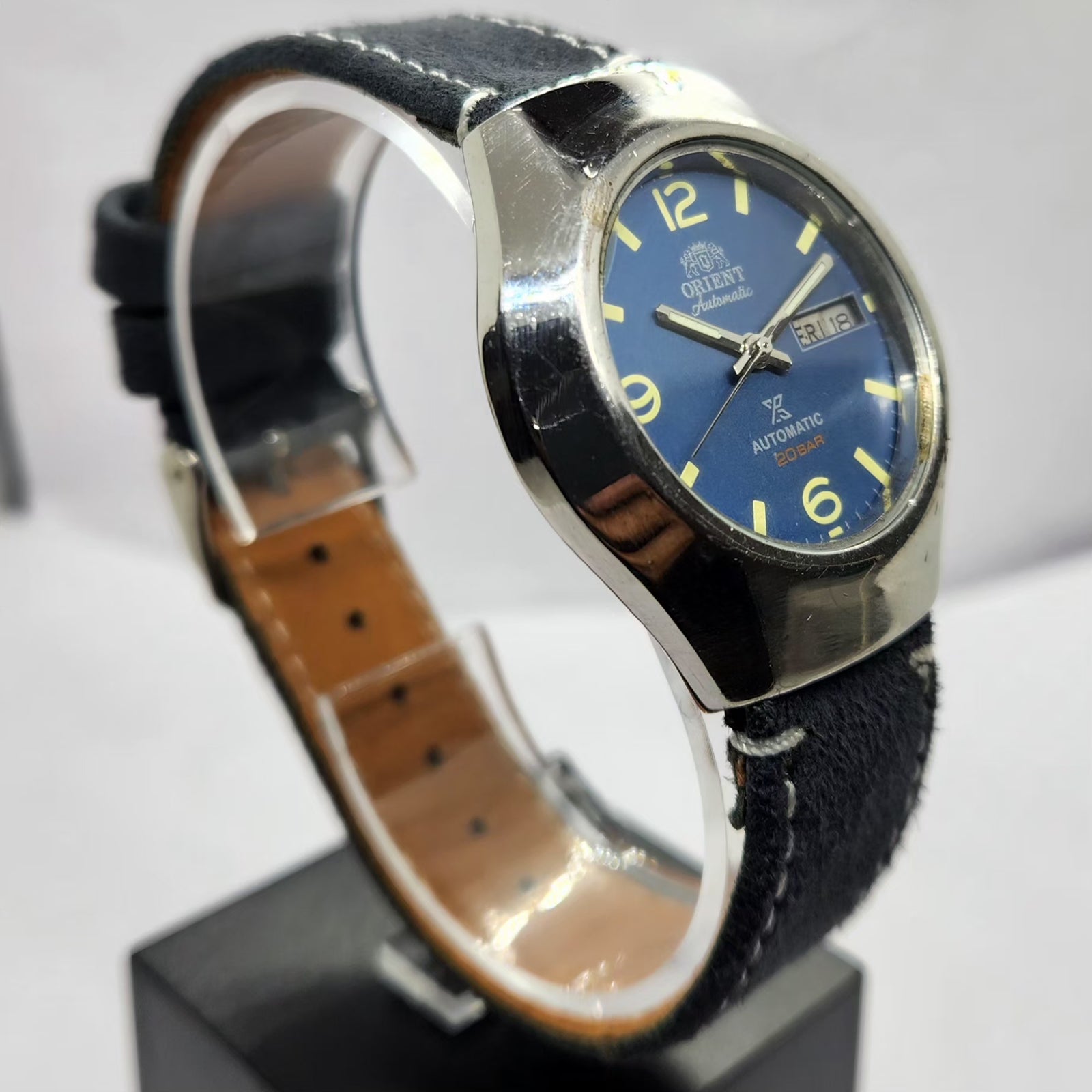 Vintage Mod Orient Automatic 46941 21 Jewels Blue Face Day-Date Men's Wrist Watch OR08