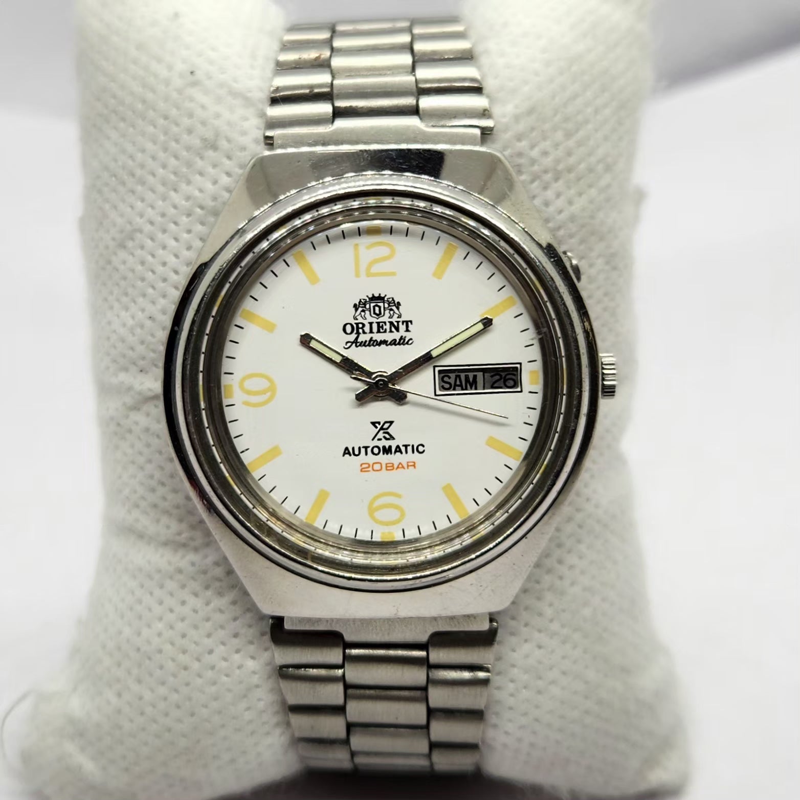 Vintage Mod Orient Automatic 46941 21 Jewels White Face Day-Date Men's Wrist Watch OR12