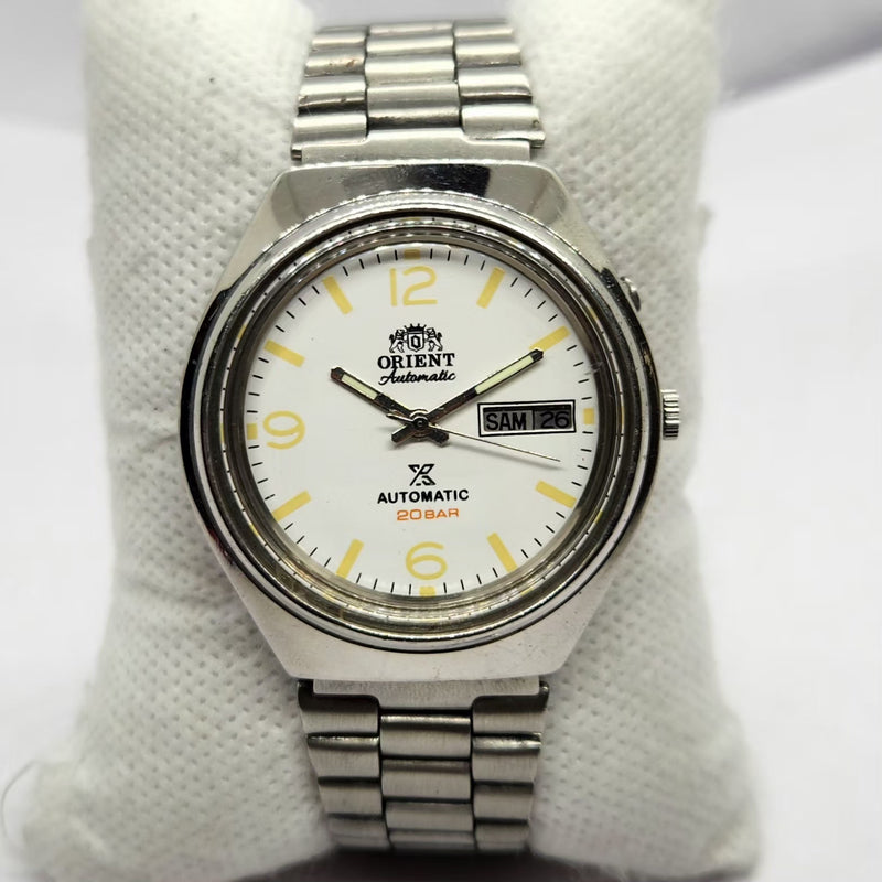 Vintage Mod Orient Automatic 46941 21 Jewels White Face Day-Date Men's Wrist Watch OR12