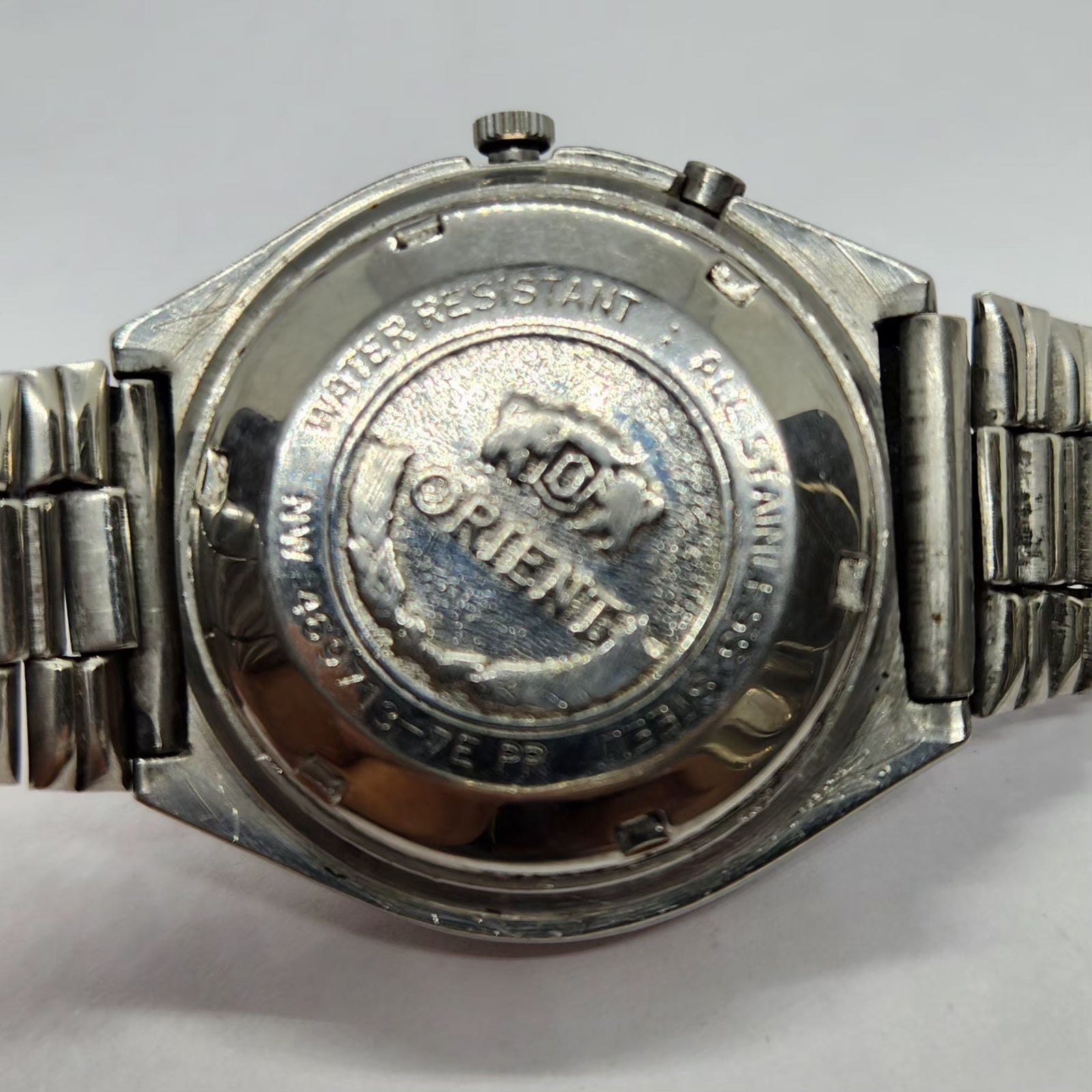 Vintage Mod Orient Automatic 46941 21 Jewels White Face Day-Date Men's Wrist Watch OR12