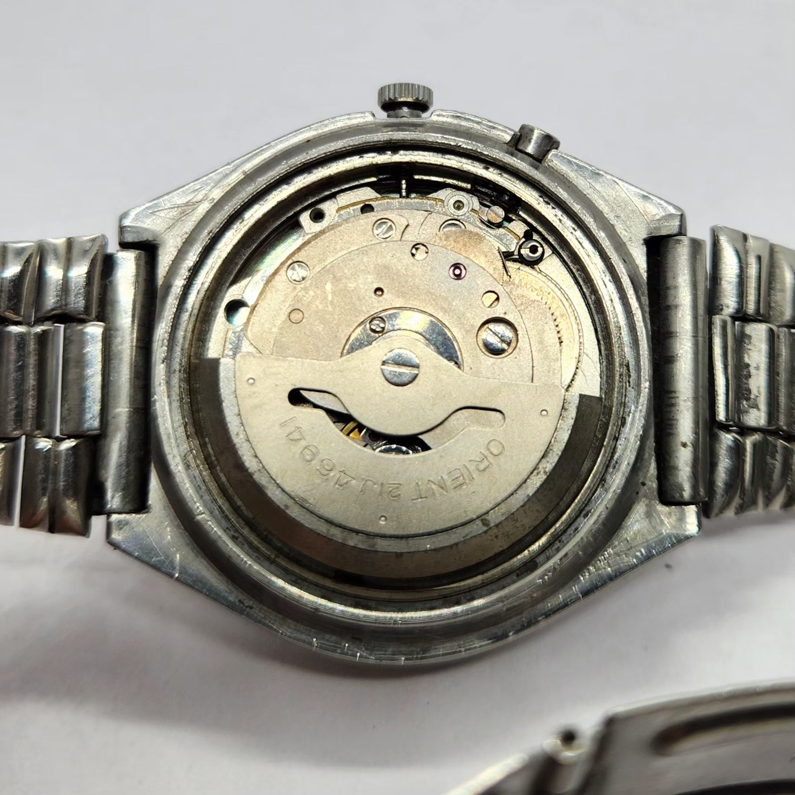 Vintage Mod Orient Automatic 46941 21 Jewels White Face Day-Date Men's Wrist Watch OR12