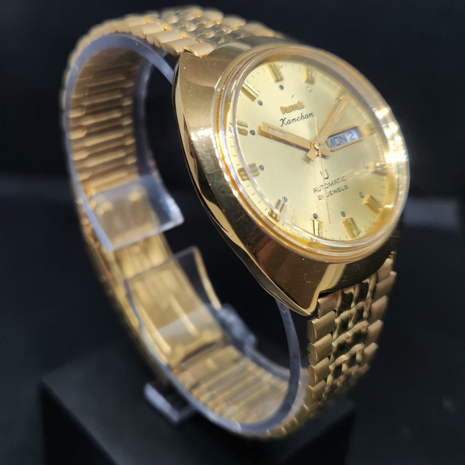 Vintage Mod HMT Kanchan Automatic 21 Jewels Glass back Gold Face Day-Date Men's Wrist Watch