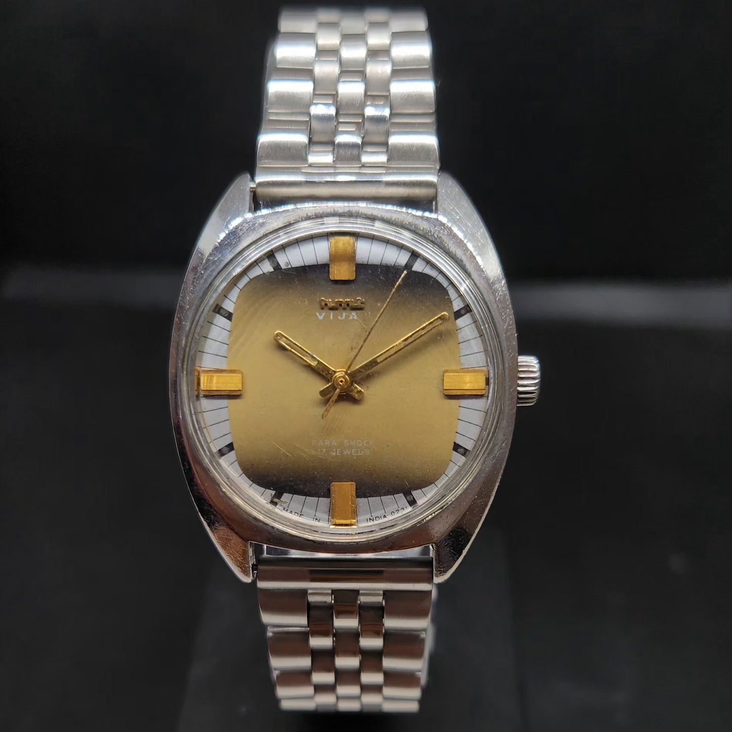 Vintage Original HMT Vijay Hand Winding 17 Jewels Gold Face Men's Wrist Watch HM85