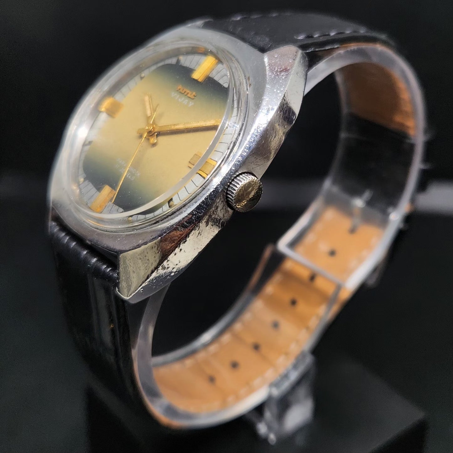 Vintage Original HMT Vijay Hand Winding 17 Jewels Gold Face Men's Wrist Watch HM93