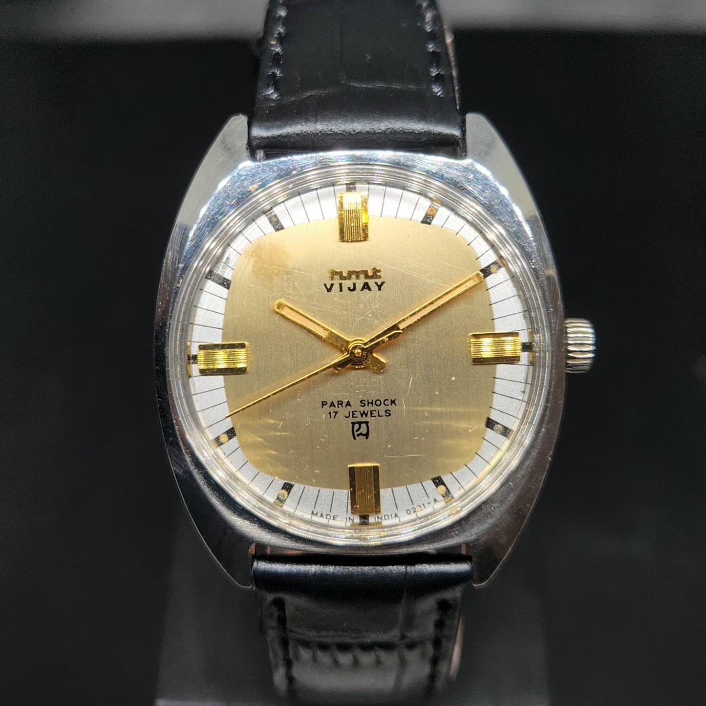 Vintage Original HMT Vijay Hand Winding 17 Jewels Gold Face Men's Wrist Watch HM94