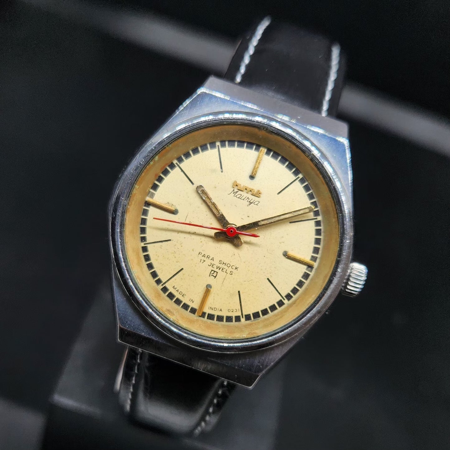 Vintage Original HMT Maurya Hand Winding 17 Jewels Gold Face Men's Wrist Watch HM137