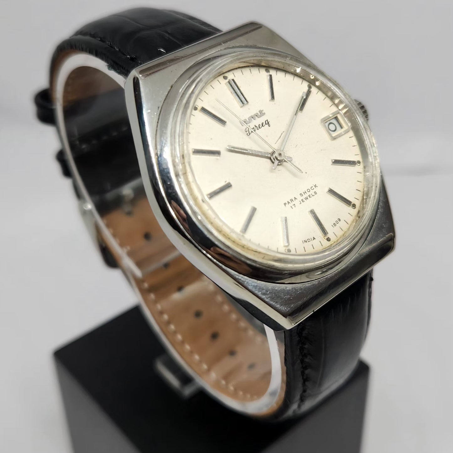 Vintage Original HMT Tareeq Hand Winding 17 Jewels Cream Face Date Men's Wrist Watch HM108