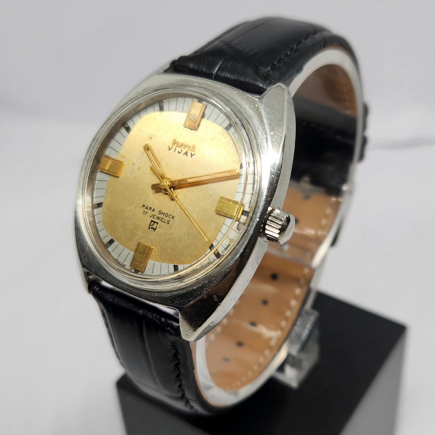 Vintage Original HMT Vijay Hand Winding 17 Jewels Gold Face Men's Wrist Watch HM112