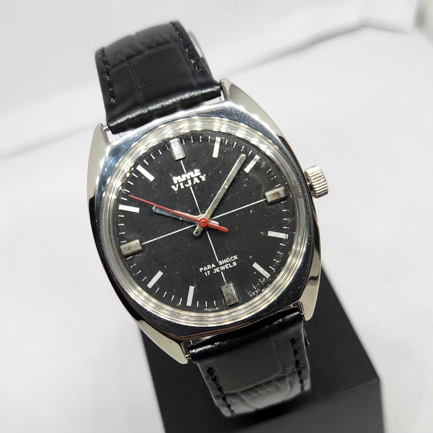 Vintage Original HMT Vijay Hand Winding 17 Jewels Black Face Men's Wrist Watch HM118