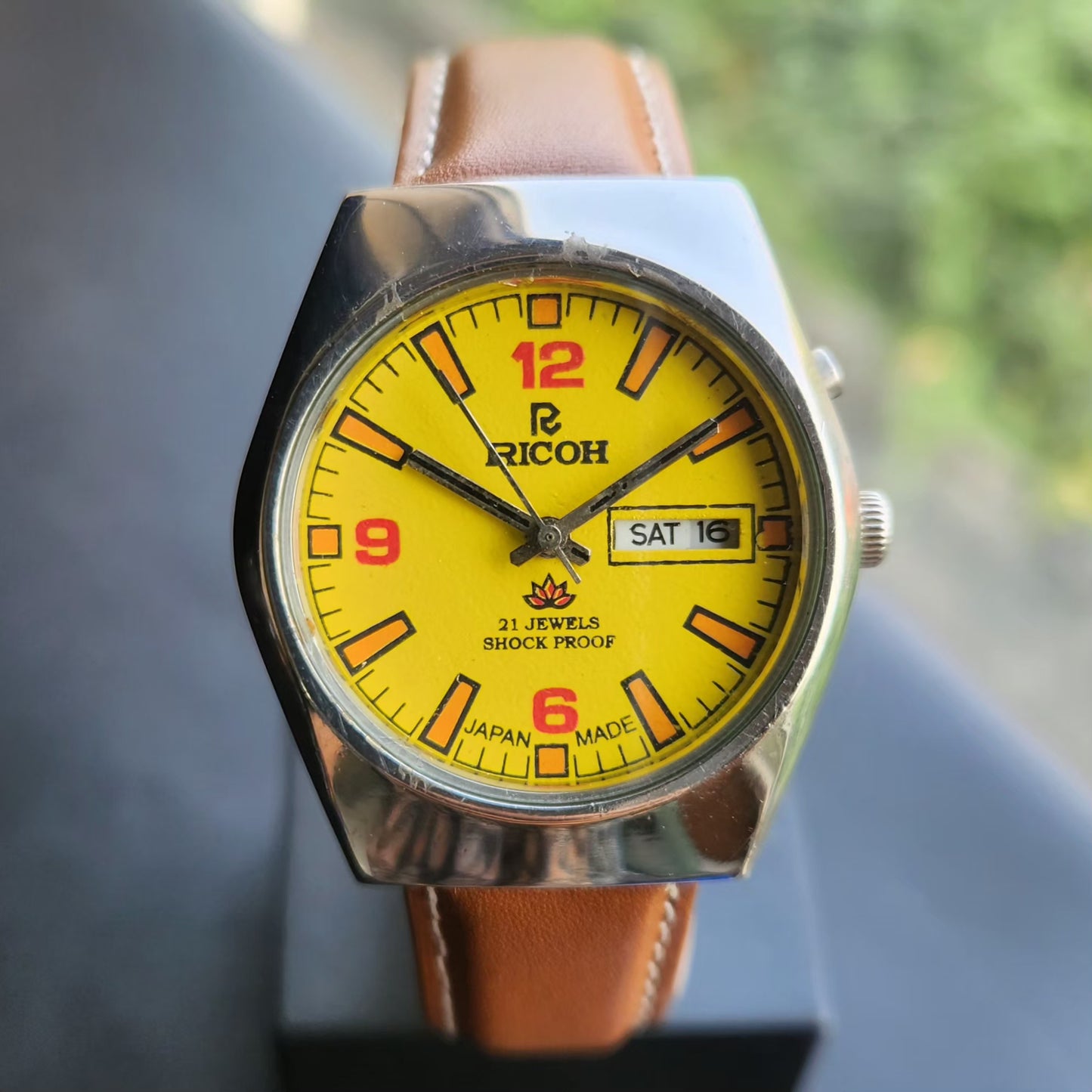 Vintage Ricoh R31 Automatic Yellow Face New Strap 21 Jewels Day-Date Men's Wrist Watch R91