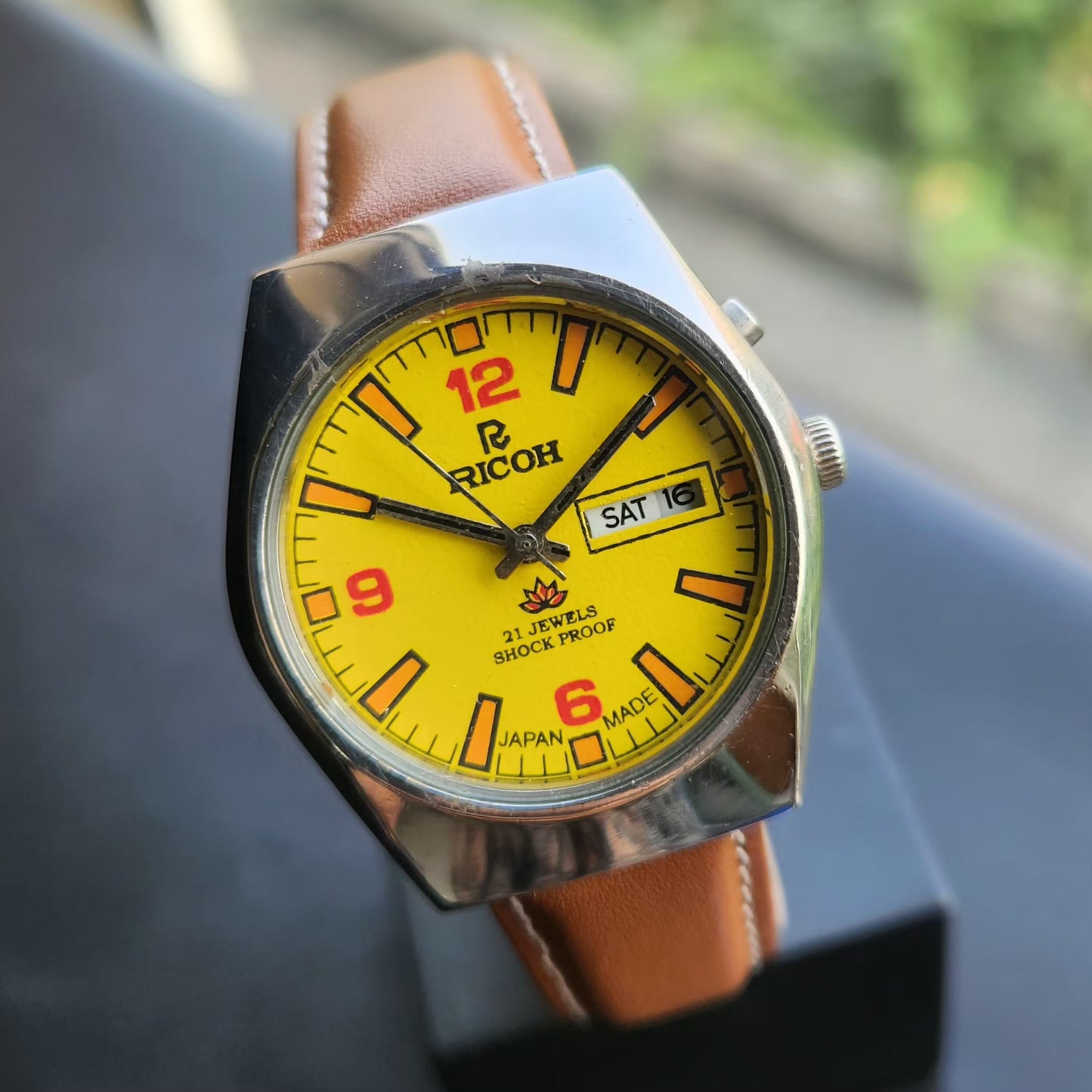 Vintage Ricoh R31 Automatic Yellow Face New Strap 21 Jewels Day-Date Men's Wrist Watch R91