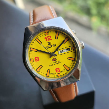 Vintage Ricoh R31 Automatic Yellow Face New Strap 21 Jewels Day-Date Men's Wrist Watch R91