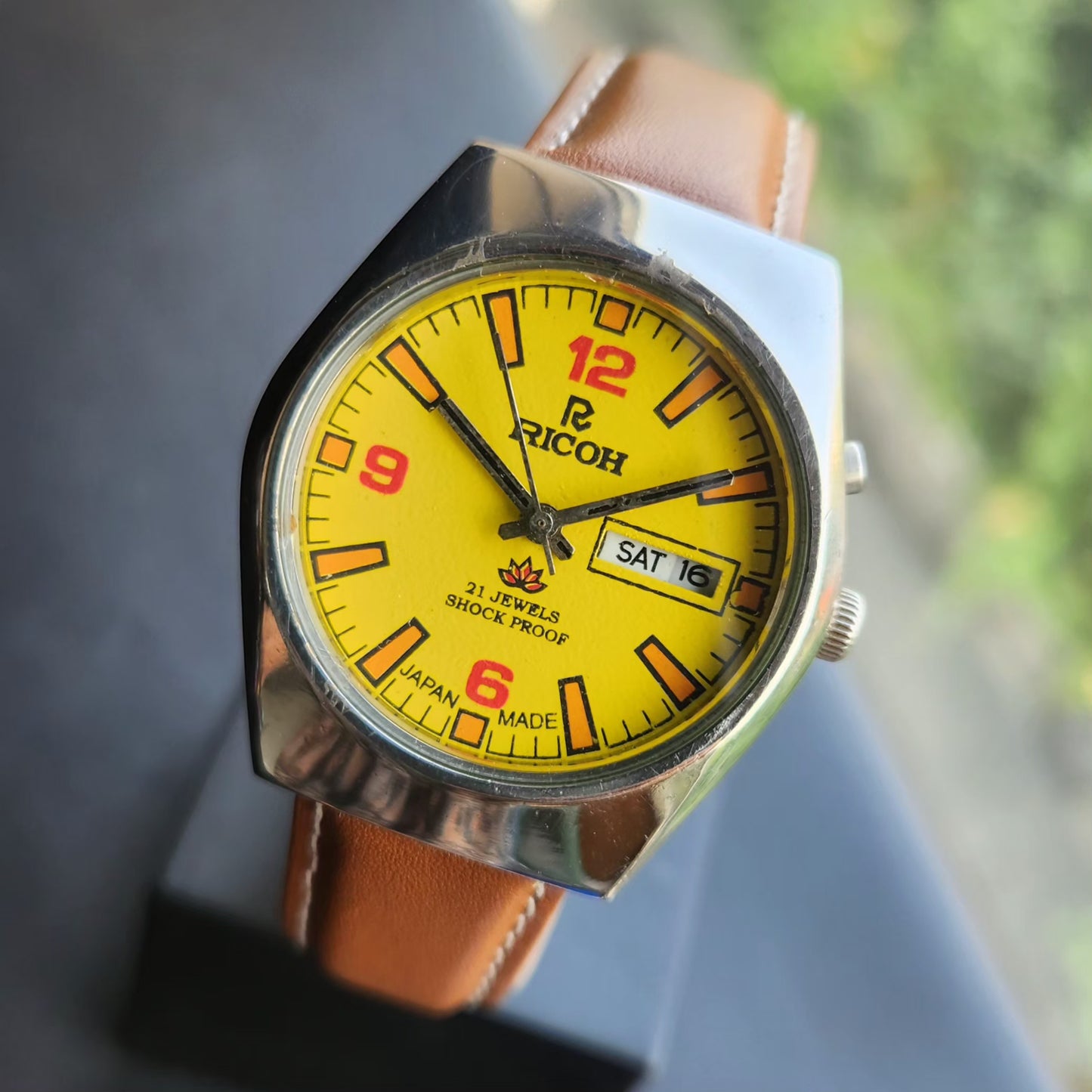 Vintage Ricoh R31 Automatic Yellow Face New Strap 21 Jewels Day-Date Men's Wrist Watch R91
