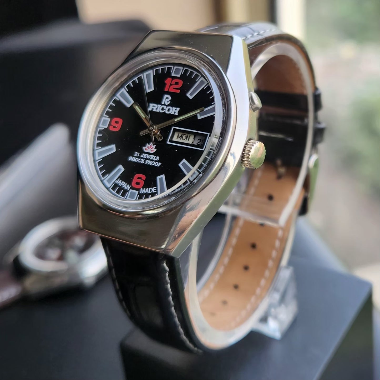 Vintage Ricoh R31 Automatic Black Face New Strap 21 Jewels Day-Date Men's Wrist Watch R94