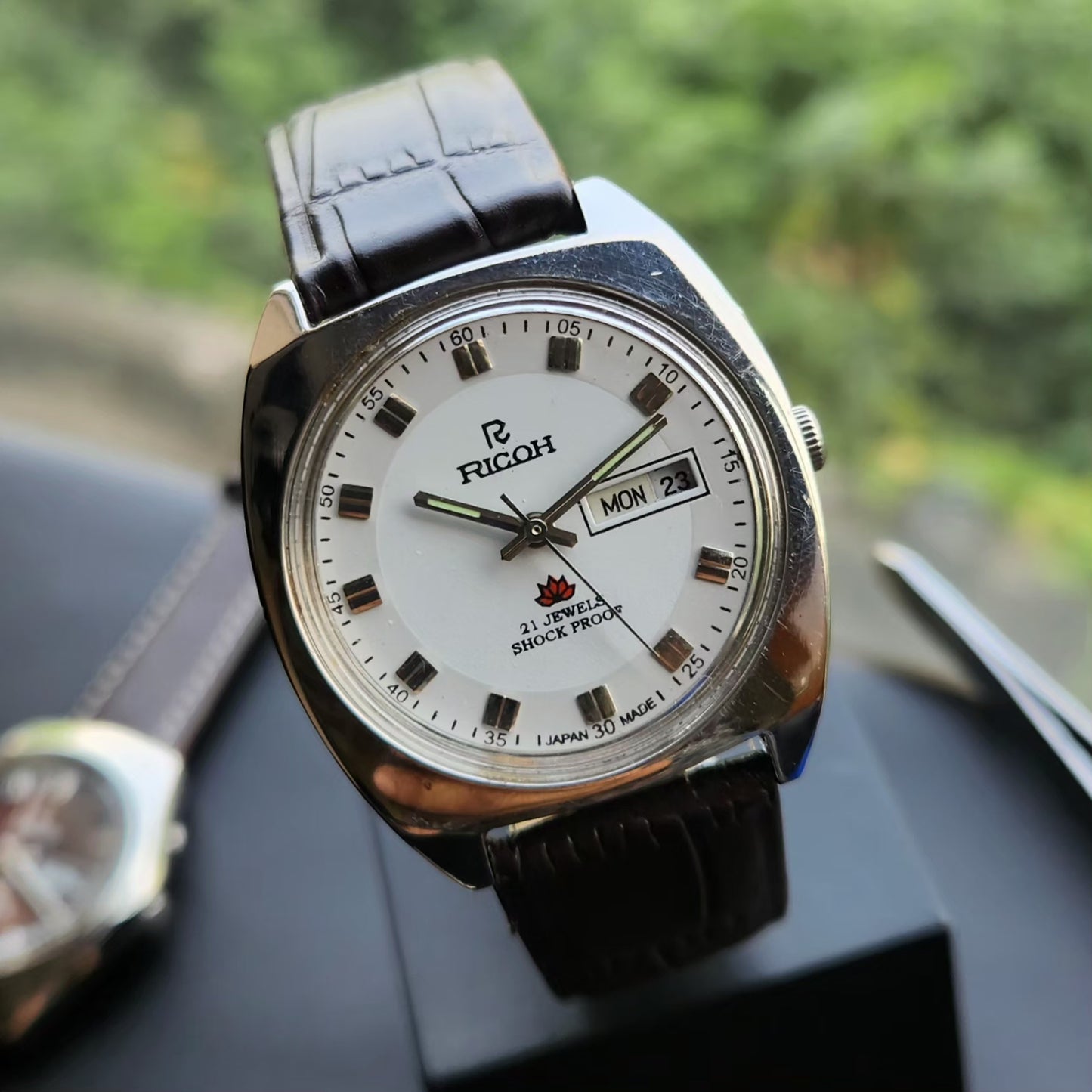 Vintage Ricoh R31 Automatic White Face New Strap 21 Jewels Day-Date Men's Wrist Watch R95