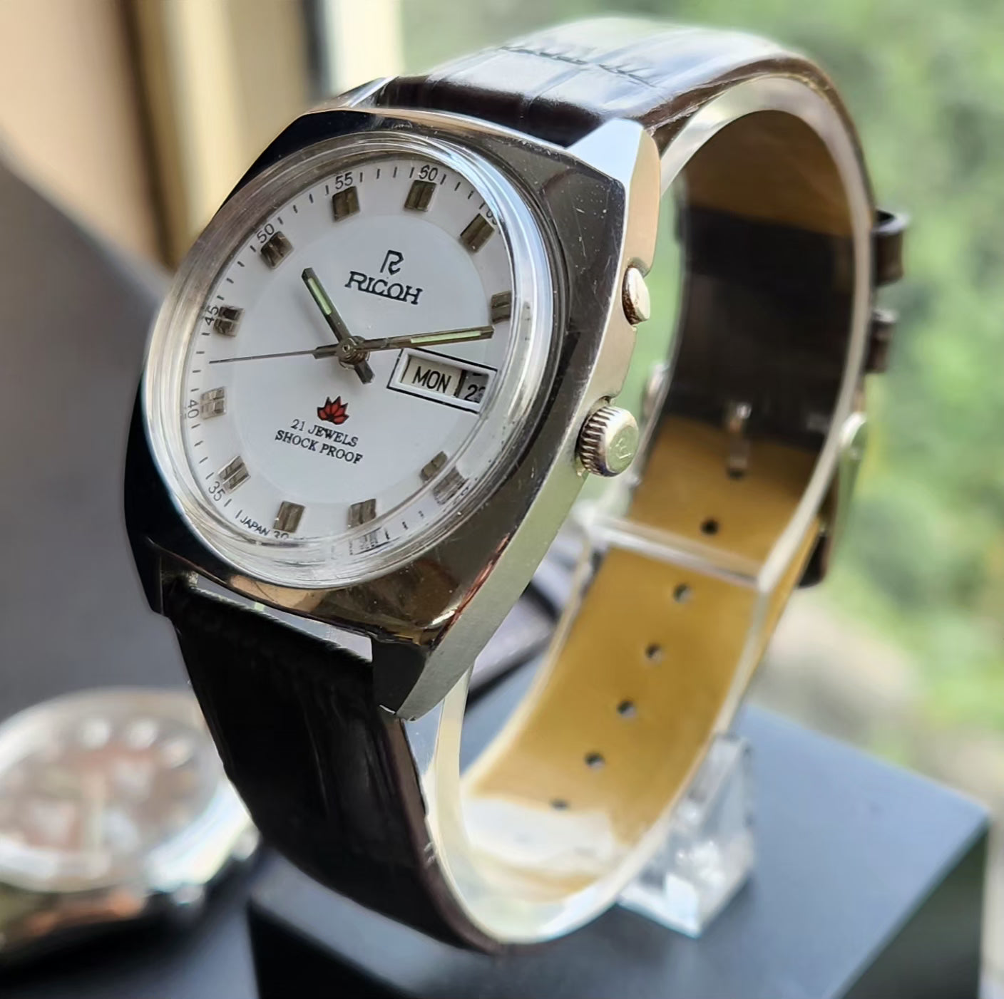 Vintage Ricoh R31 Automatic White Face New Strap 21 Jewels Day-Date Men's Wrist Watch R95