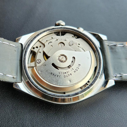 Vintage Ricoh R31 Automatic Green Face Green Strap 21 Jewels Day-Date Men's Wrist Watch R99