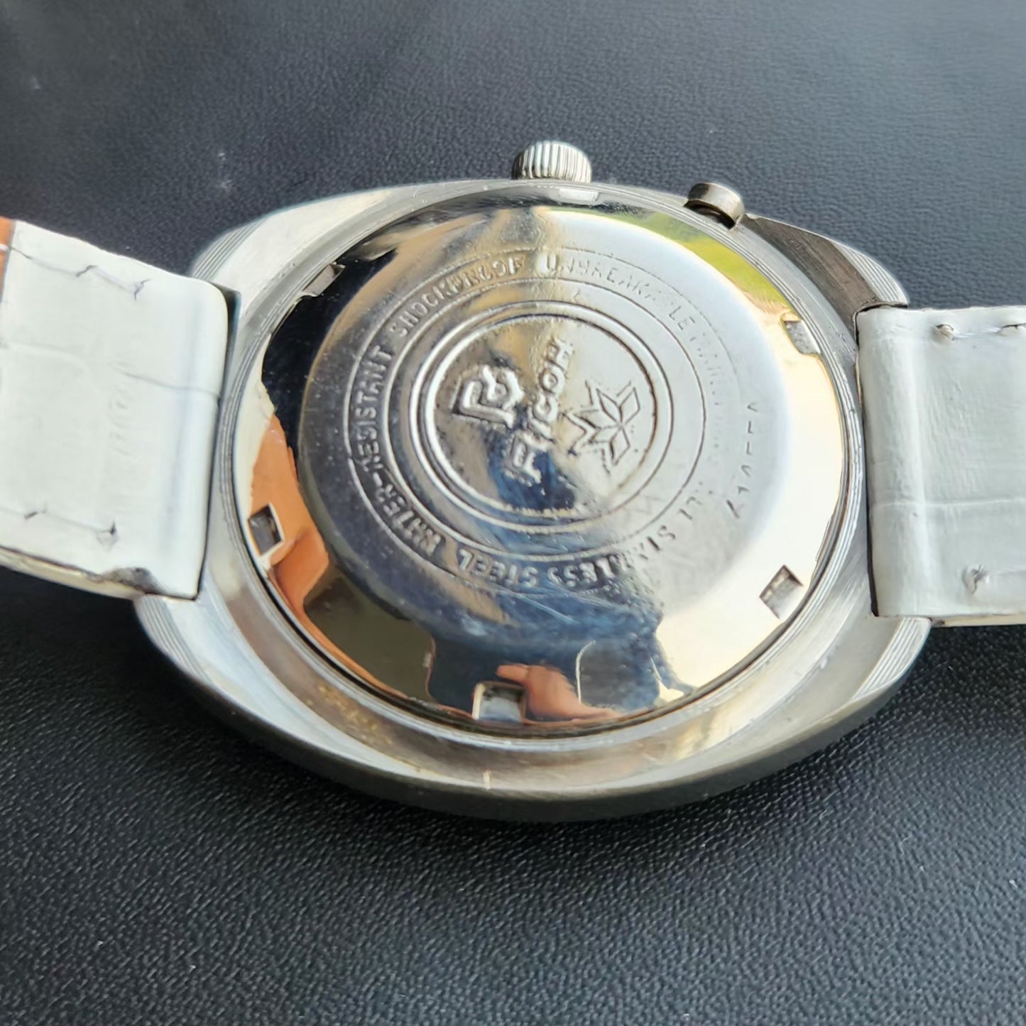 Vintage Ricoh R31 Automatic White Face New Strap 21 Jewels Day-Date Men's Wrist Watch R100