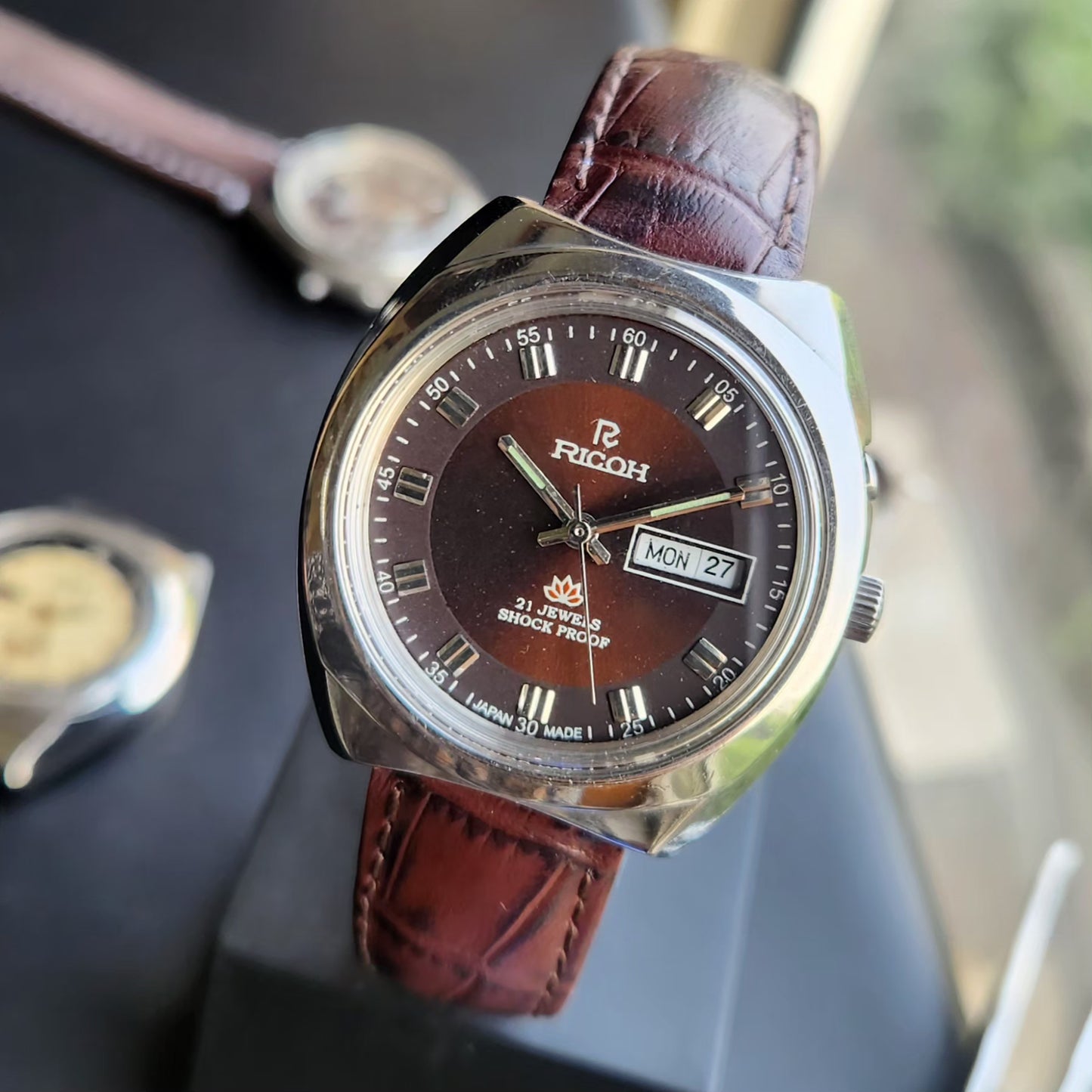 Vintage Ricoh R31 Automatic Brown Face New Strap 21 Jewels Day-Date Men's Wrist Watch R103