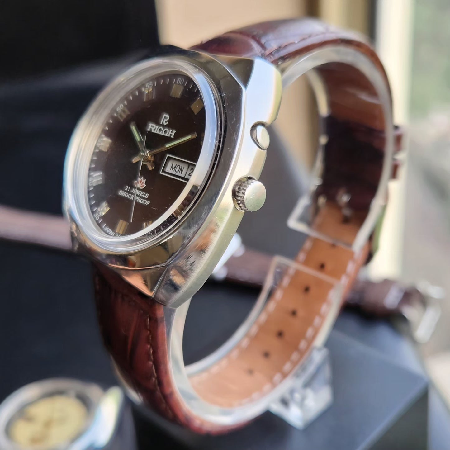 Vintage Ricoh R31 Automatic Brown Face New Strap 21 Jewels Day-Date Men's Wrist Watch R103
