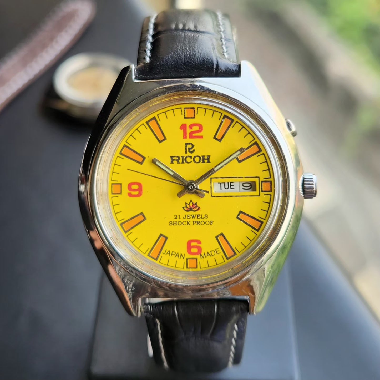 Vintage Ricoh R31 Automatic Yellow Face New Strap 21 Jewels Day-Date Men's Wrist Watch R105