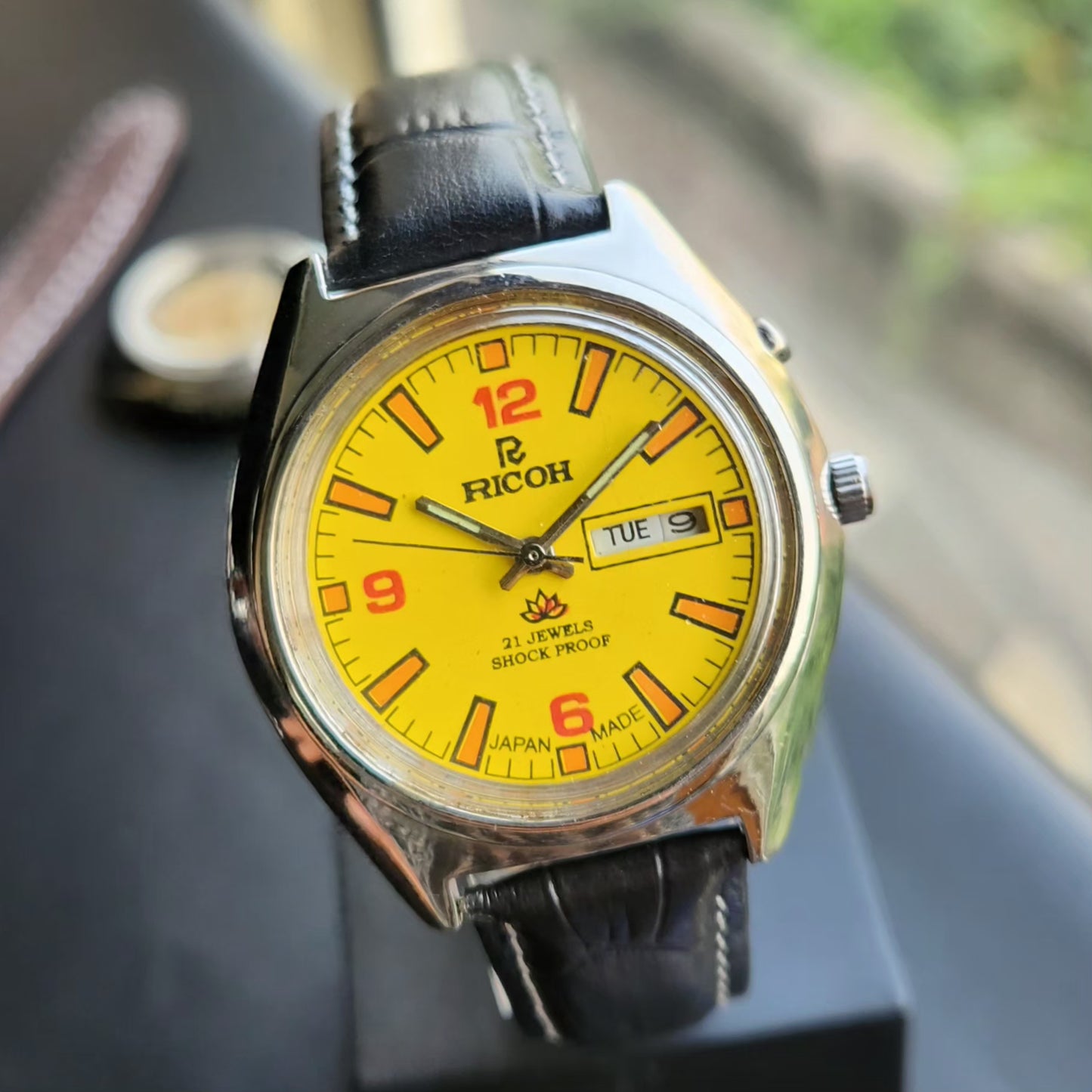 Vintage Ricoh R31 Automatic Yellow Face New Strap 21 Jewels Day-Date Men's Wrist Watch R105