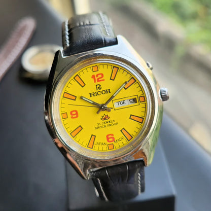 Vintage Ricoh R31 Automatic Yellow Face New Strap 21 Jewels Day-Date Men's Wrist Watch R105