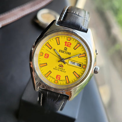 Vintage Ricoh R31 Automatic Yellow Face New Strap 21 Jewels Day-Date Men's Wrist Watch R105