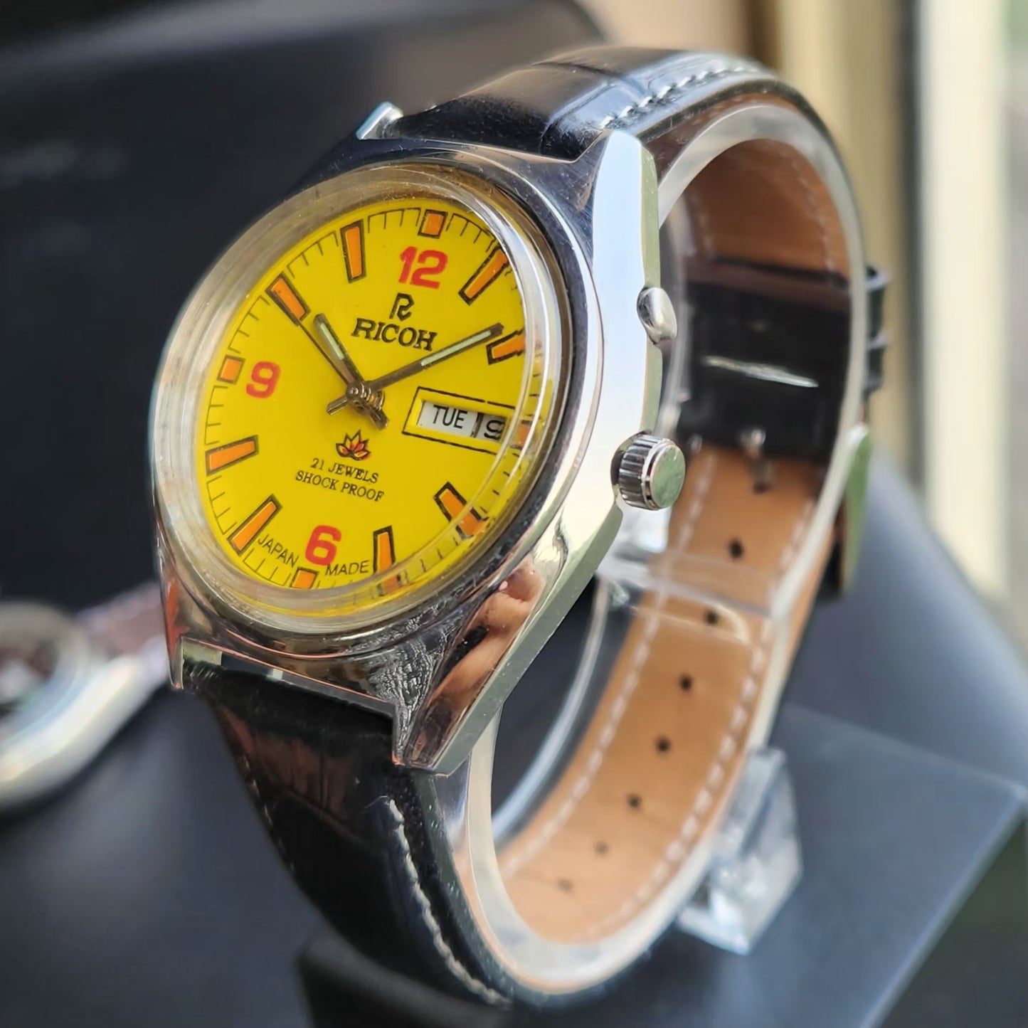 Vintage Ricoh R31 Automatic Yellow Face New Strap 21 Jewels Day-Date Men's Wrist Watch R105