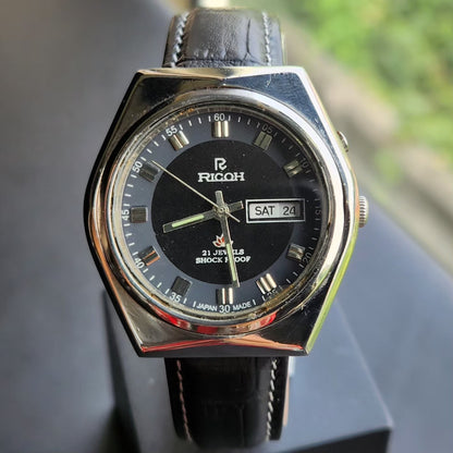 Vintage Ricoh R31 Automatic Black Face New Strap 21 Jewels Day-Date Men's Wrist Watch R108