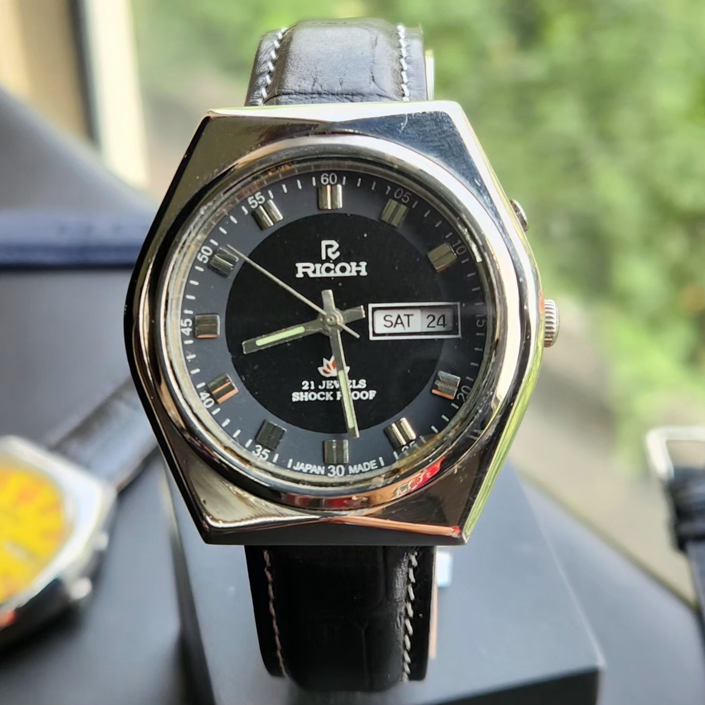 Vintage Ricoh R31 Automatic Black Face New Strap 21 Jewels Day-Date Men's Wrist Watch R109
