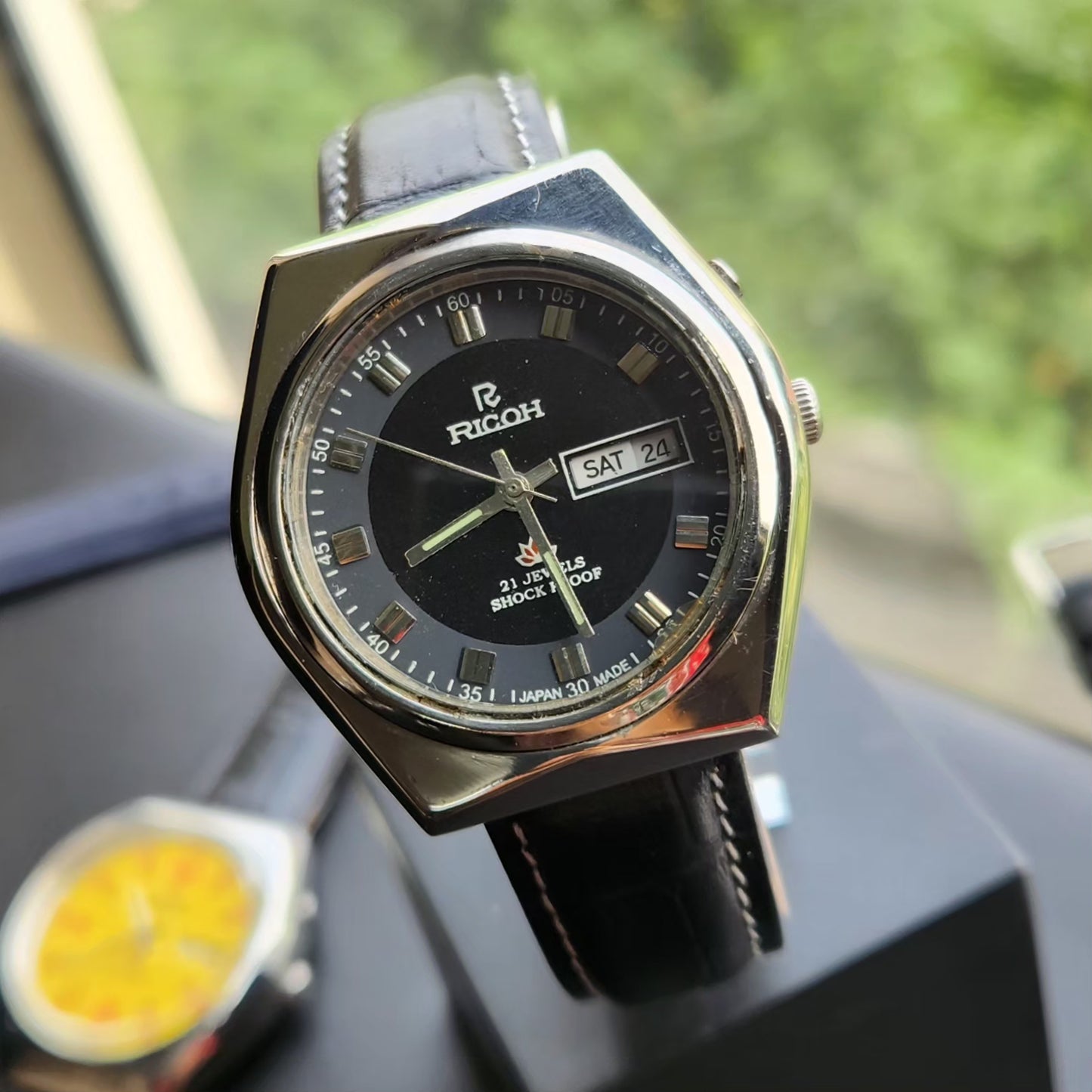 Vintage Ricoh R31 Automatic Black Face New Strap 21 Jewels Day-Date Men's Wrist Watch R108