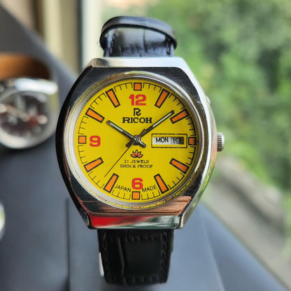 Vintage Ricoh R31 Automatic Yellow Face New Strap 21 Jewels Day-Date Men's Wrist Watch R111