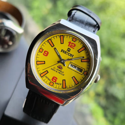Vintage Ricoh R31 Automatic Yellow Face New Strap 21 Jewels Day-Date Men's Wrist Watch R111