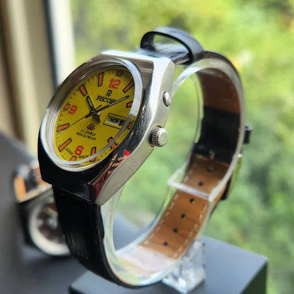 Vintage Ricoh R31 Automatic Yellow Face New Strap 21 Jewels Day-Date Men's Wrist Watch R111
