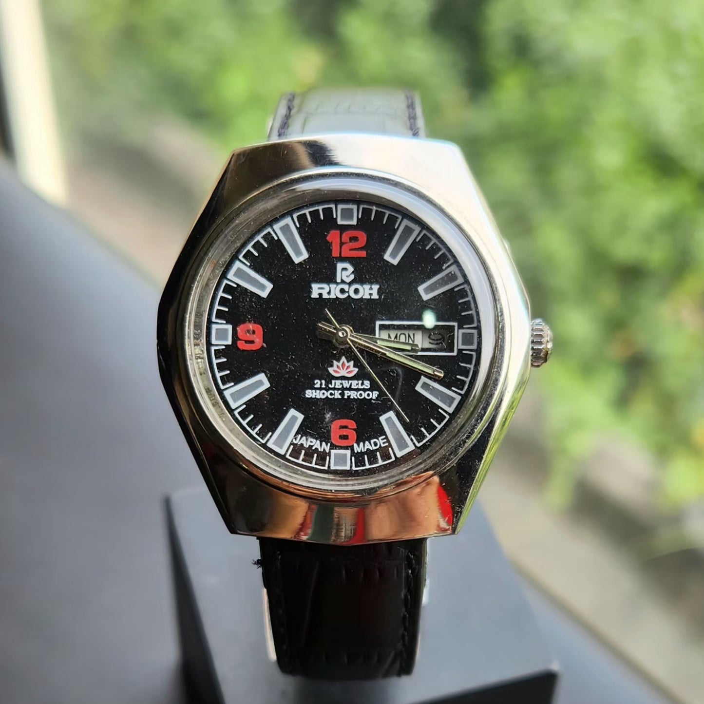 Vintage Ricoh R31 Automatic Black Face New Strap 21 Jewels Day-Date Men's Wrist Watch R112