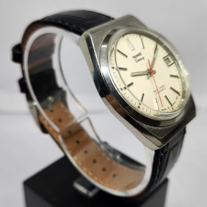 Vintage Original HMT Tareeq Hand Winding 17 Jewels Off White Face Date Men's Wrist Watch HM131