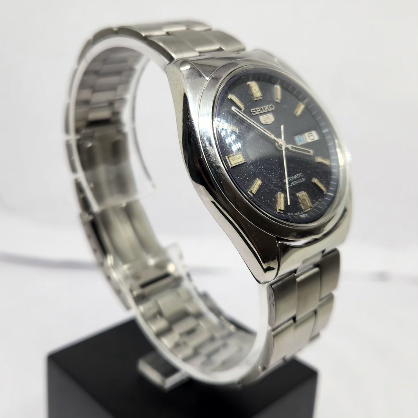 Vintage 1979 Original Seiko 5 Automatic 7009-8180 Blue Face 17 Jewels Day-Date Japanese Men's Wrist Watch SA69