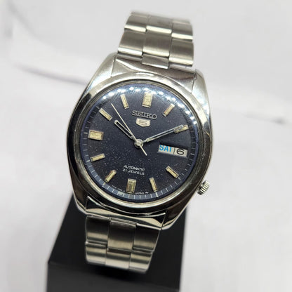 Vintage 1979 Original Seiko 5 Automatic 7009-8180 Blue Face 17 Jewels Day-Date Japanese Men's Wrist Watch SA69