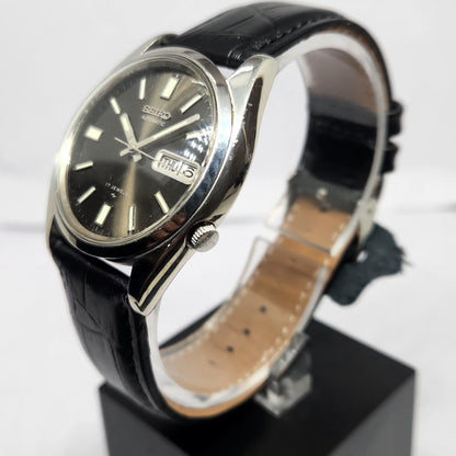 Vintage 1981 Original Seiko 5 Automatic 7009-821J Black Face 17 Jewels Day-Date Japanese Men's Wrist Watch SA71