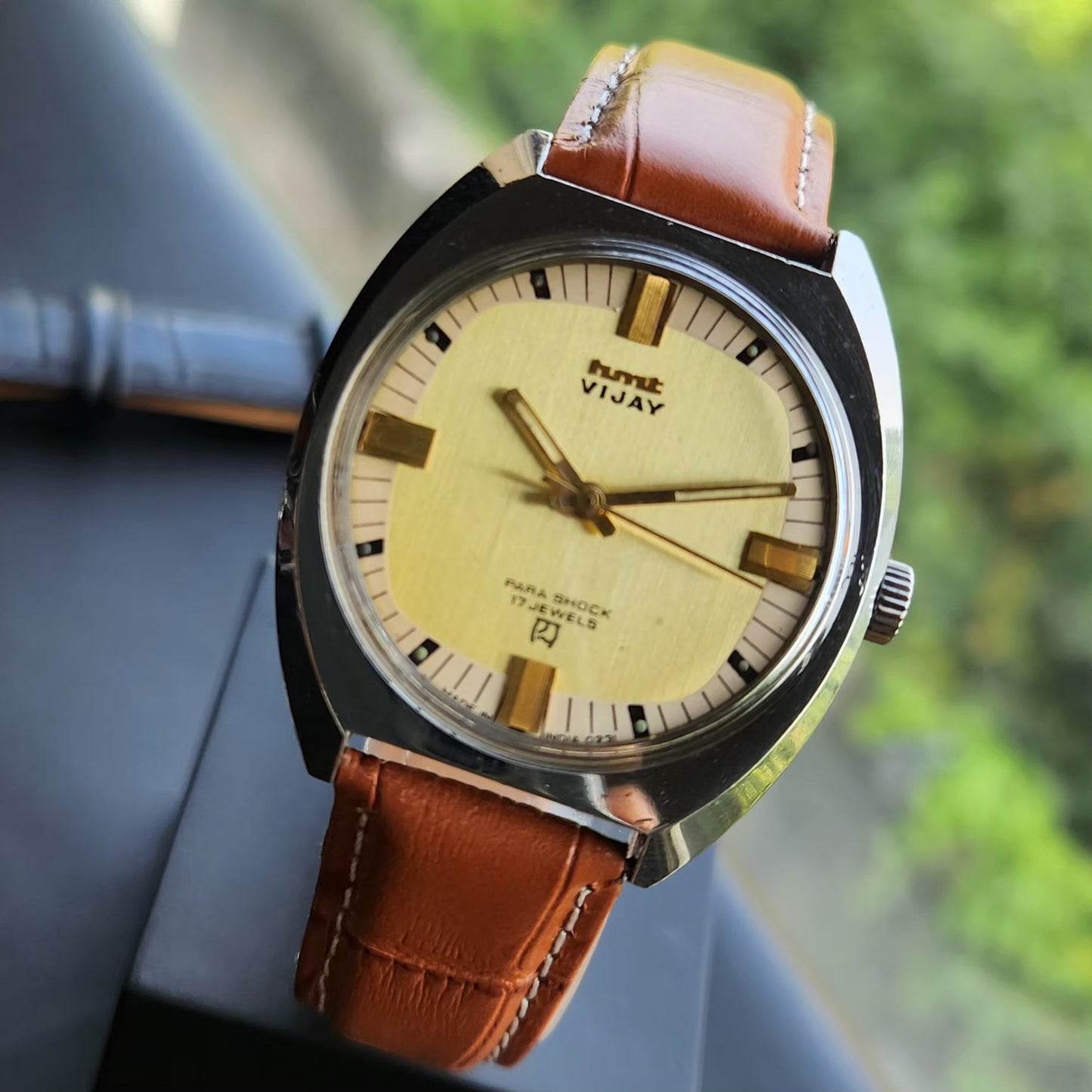 Vintage Original HMT Vijay Hand Winding 17 Jewels Gold Face Men's Wrist Watch HM145