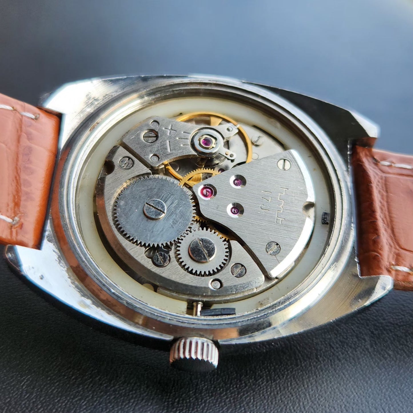 Vintage Original HMT Vijay Hand Winding 17 Jewels Gold Face Men's Wrist Watch HM145