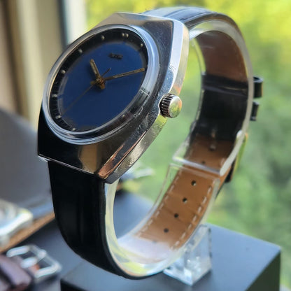 Vintage Original HMT Chetak Hand Winding 17 Jewels Blue Face Men's Wrist Watch HM149