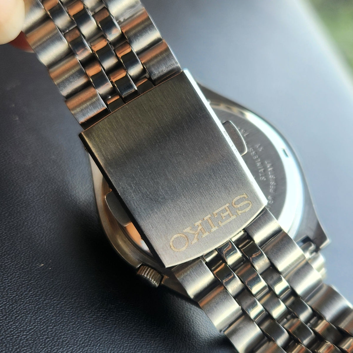 Vintage 1997 Original Seiko 5 Automatic 7s26-3170 Silver Face 17 Jewels Day-Date Japanese Men's Wrist Watch SK01
