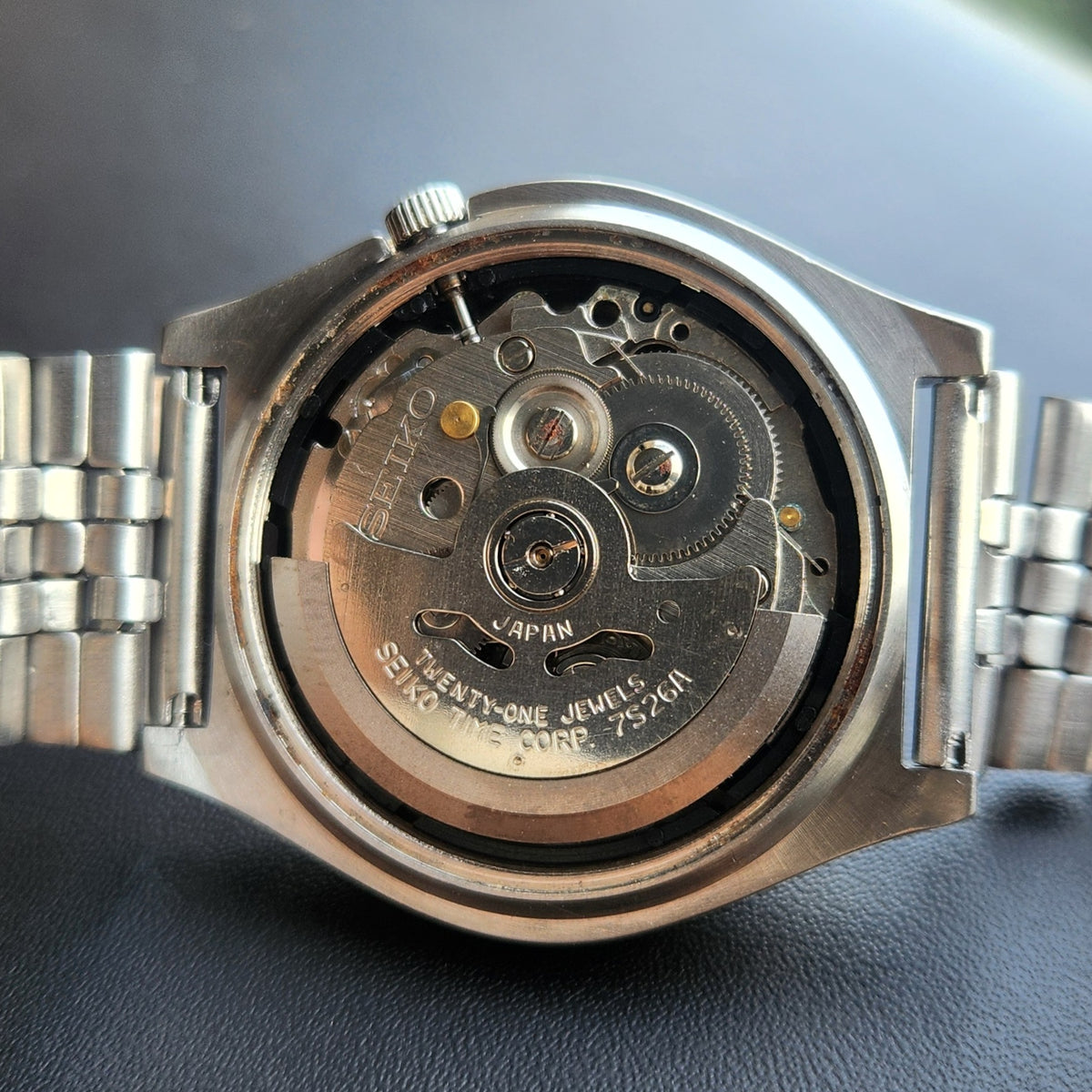 Vintage 1997 Original Seiko 5 Automatic 7s26-3170 Silver Face 17 Jewels Day-Date Japanese Men's Wrist Watch SK01