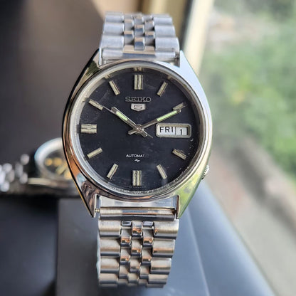 Vintage 1983 Original Seiko 5 Automatic 6309-8920 Black Face 17 Jewels Day-Date Japanese Men's Wrist Watch SK04