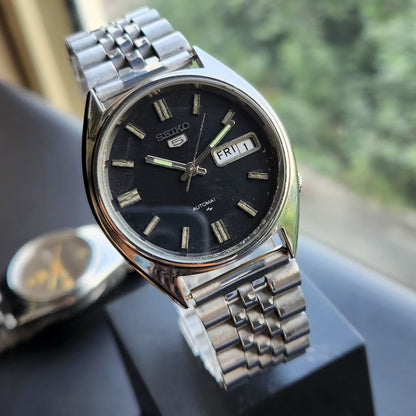 Vintage 1983 Original Seiko 5 Automatic 6309-8920 Black Face 17 Jewels Day-Date Japanese Men's Wrist Watch SK04