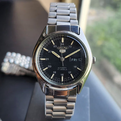 Vintage 1976 Original Seiko 5 Automatic 6309-6240 Black Face 17 Jewels Day-Date Japanese Men's Wrist Watch SK07