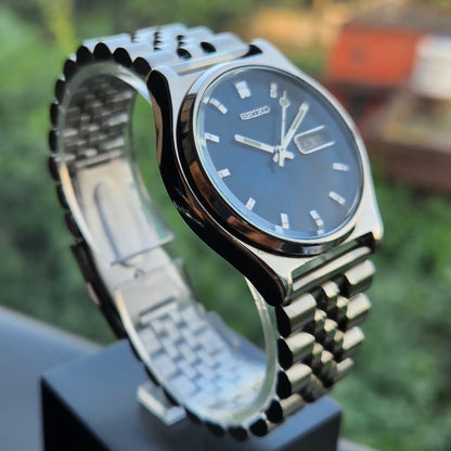 Vintage 1980 Original Seiko 5 Automatic 7009-3171 Blue Face 17 Jewels Day-Date Japanese Men's Wrist Watch SK08