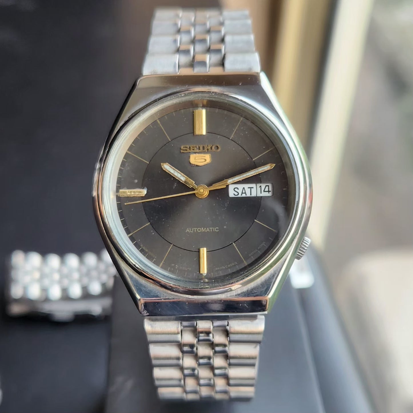 Vintage 1982 Original Seiko 5 Automatic 6309-8820 Black Face 17 Jewels Day-Date Japanese Men's Wrist Watch SK17